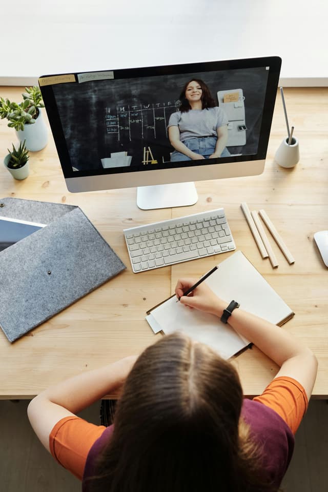 Student engaged in online learning